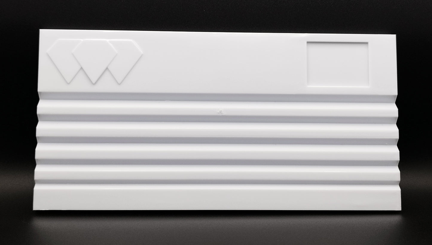 White grooved plastic tray for organizing/displaying stones (20,1 * 10 * 0,7 cm)