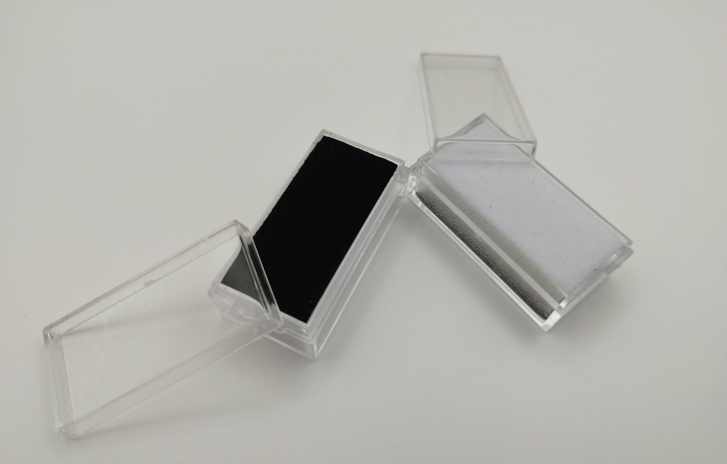 Transparent rectangular plastic box (5 * 2.4 * 1.5 cm)