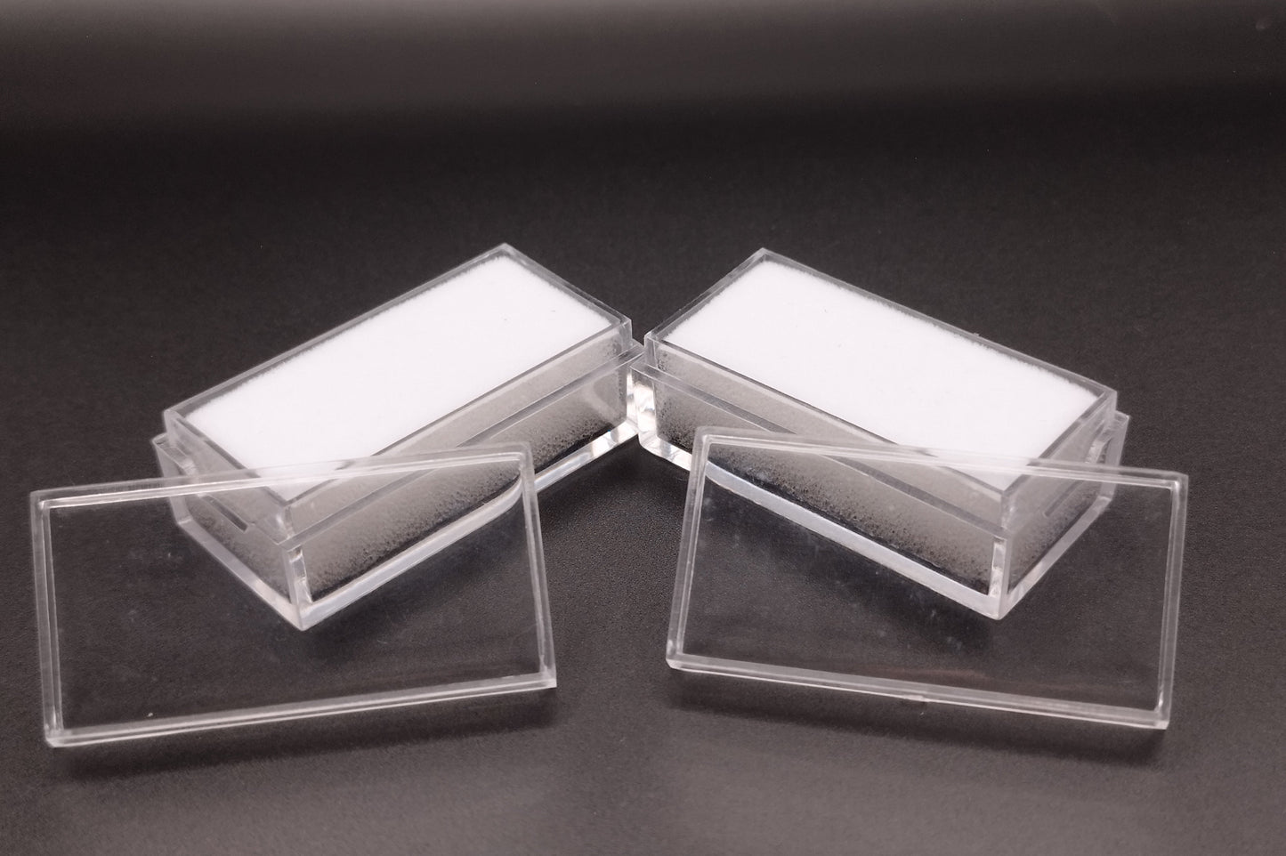 Transparent rectangular plastic box (5 * 2.4 * 1.5 cm)
